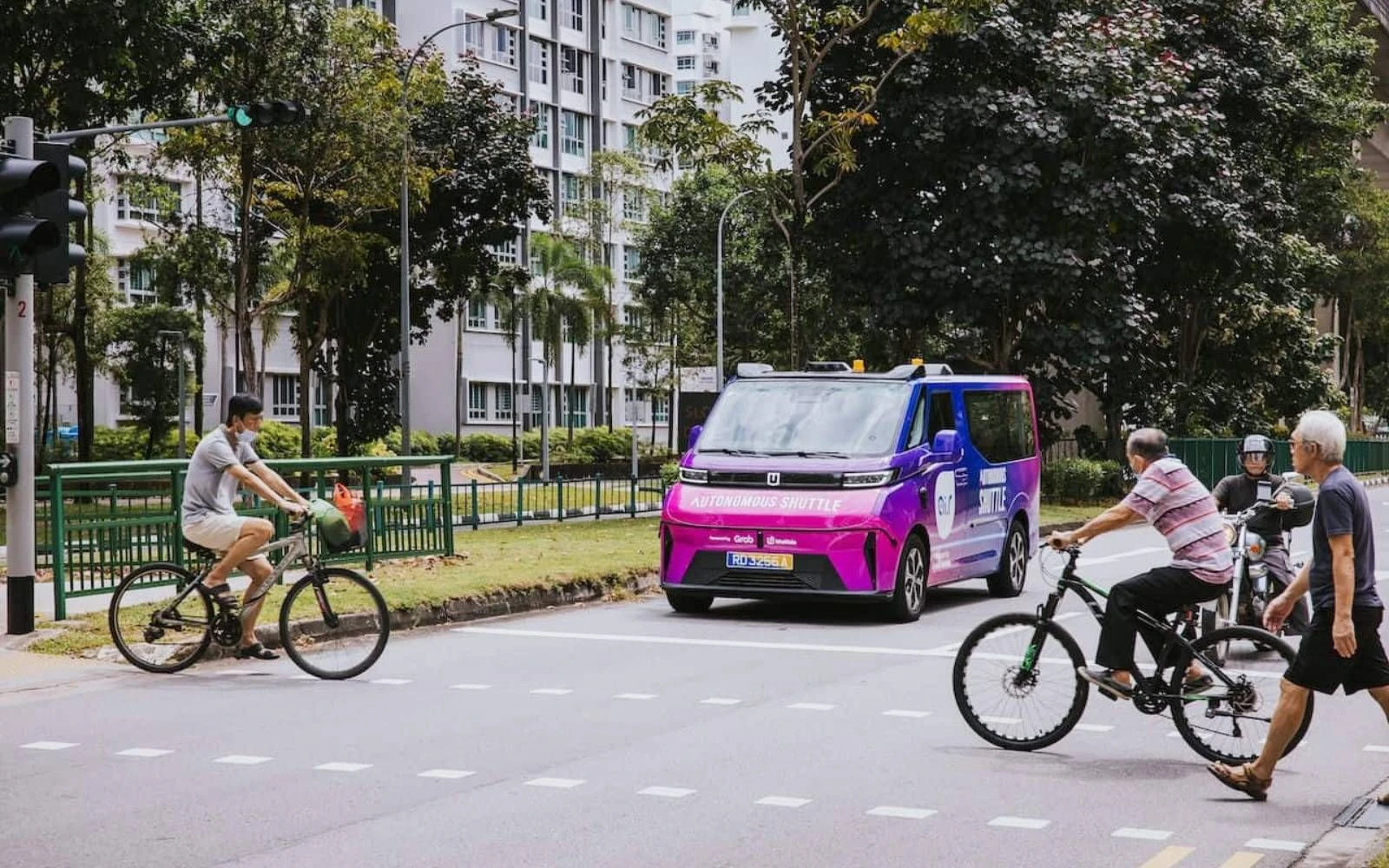 Grab and WeRide Launch Southeast Asia's First Driverless Taxi Service