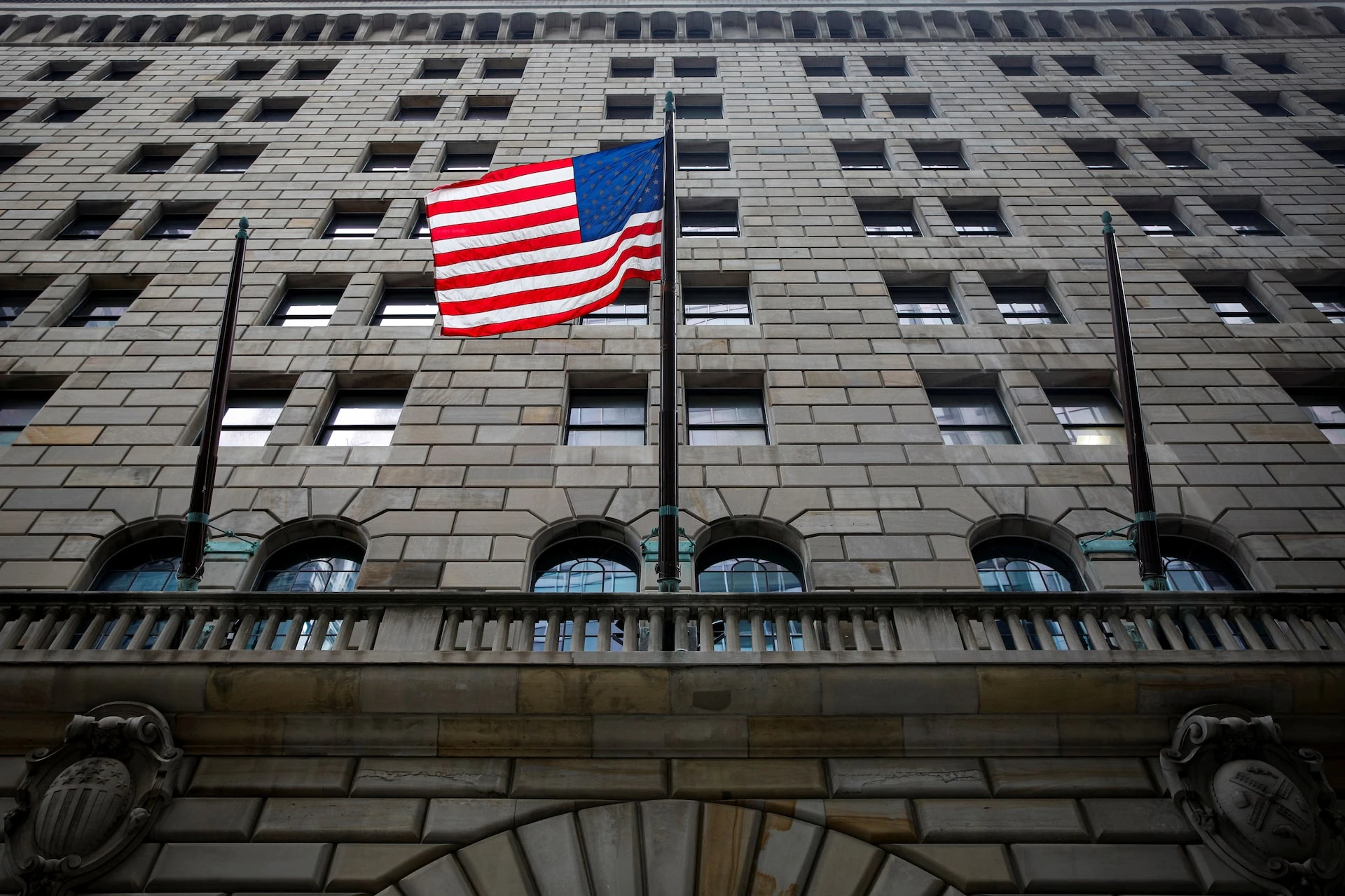 New York Fed Reports Rising Inflation Pressures in December