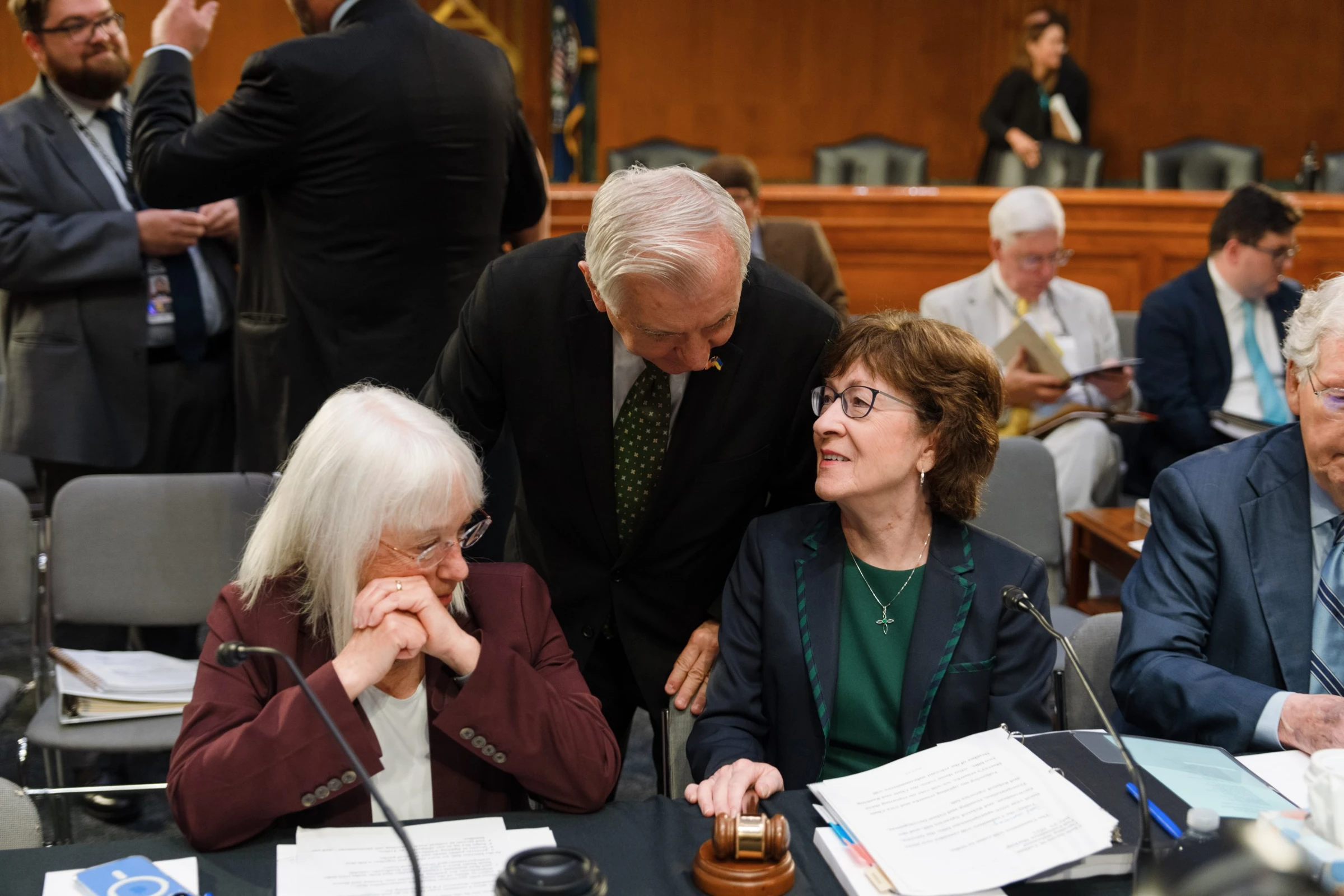 Senate Delays Government Funding Vote to January 26