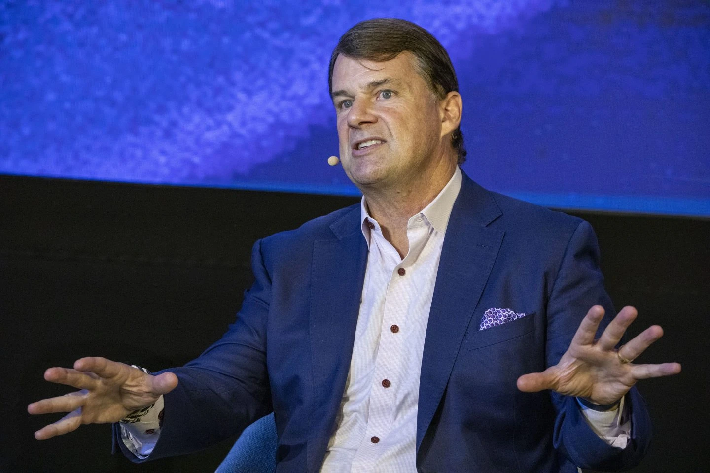 Ford CEO Warns of Chinese Automakers' Threat