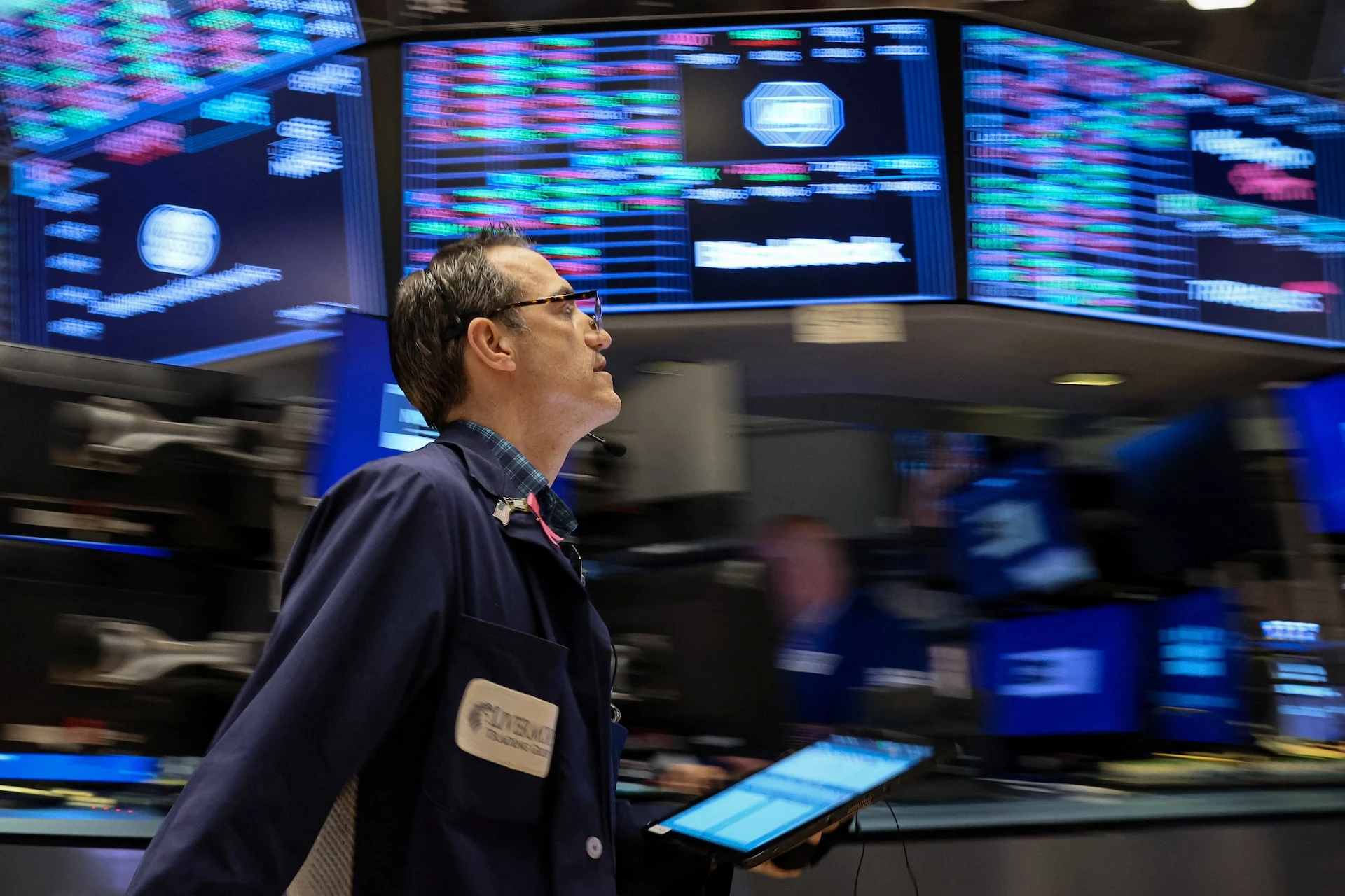 Amazon shares decline for nine consecutive days