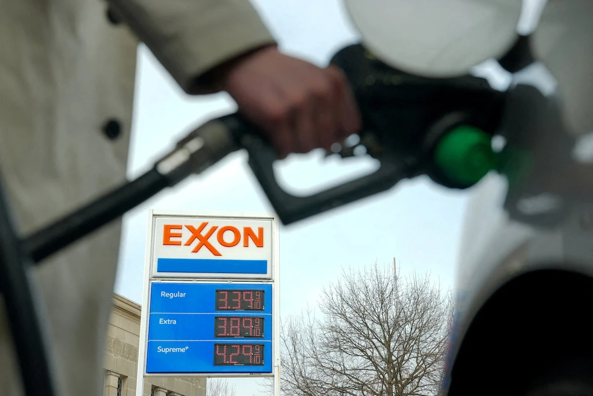 Soaring Fuel Prices Boost Global Electric Vehicle Sales