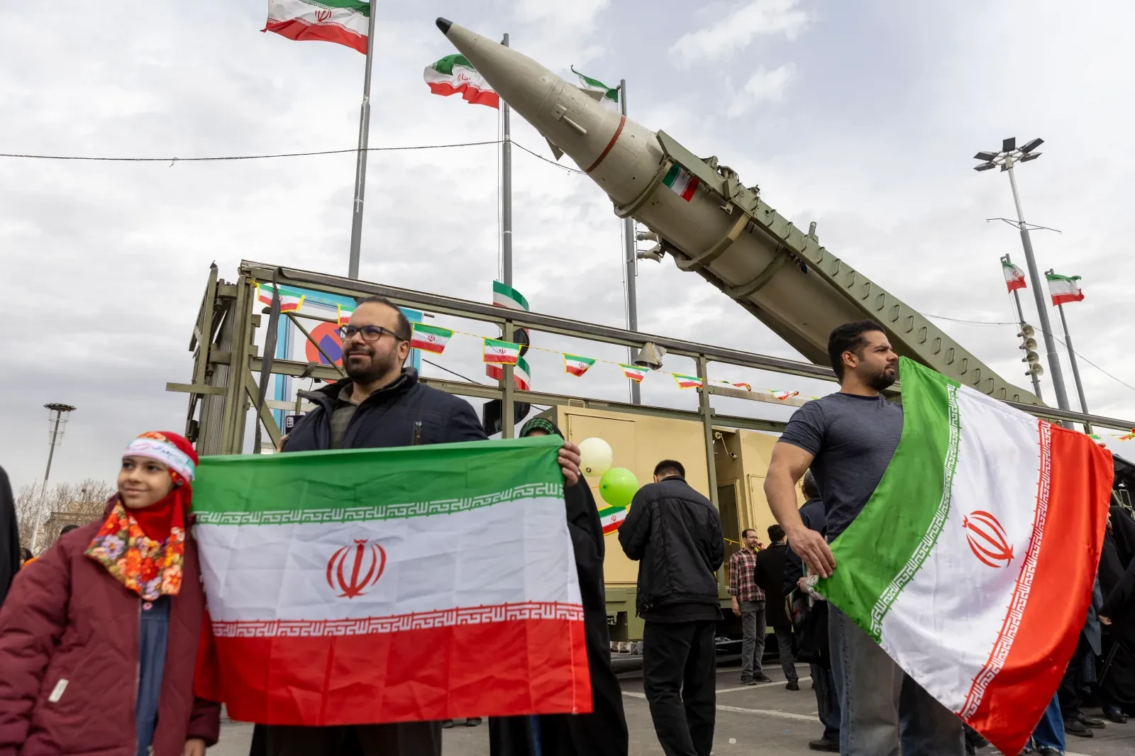 EU Warns US Against Military Action in Iran
