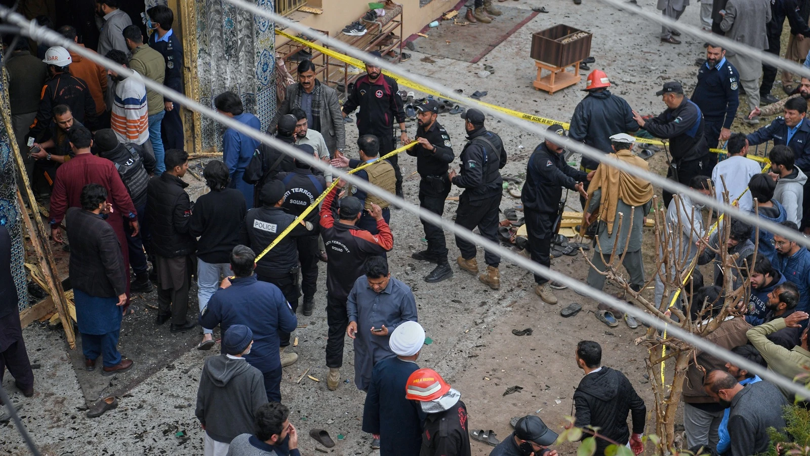 Suicide bomber kills 31 at Islamabad Shia mosque