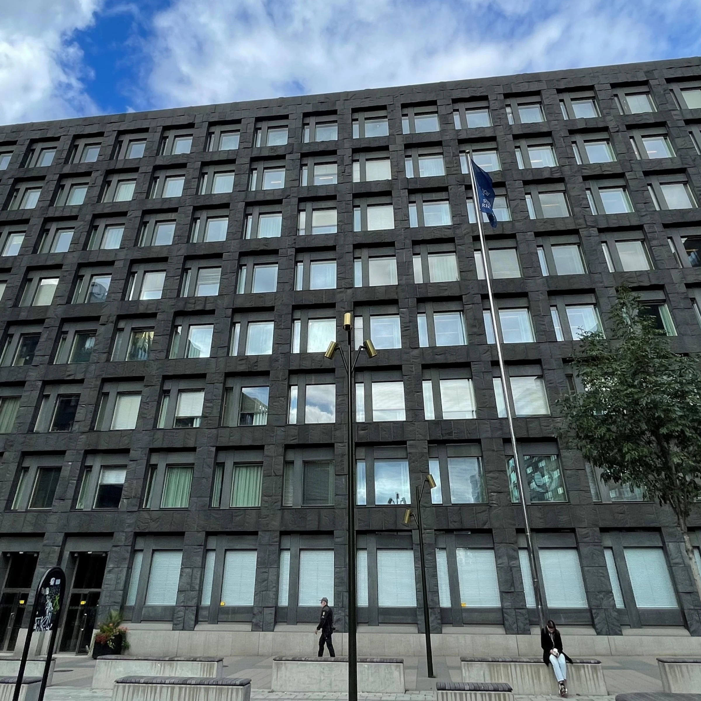 ECB Holds Interest Rate Steady at 2 Percent