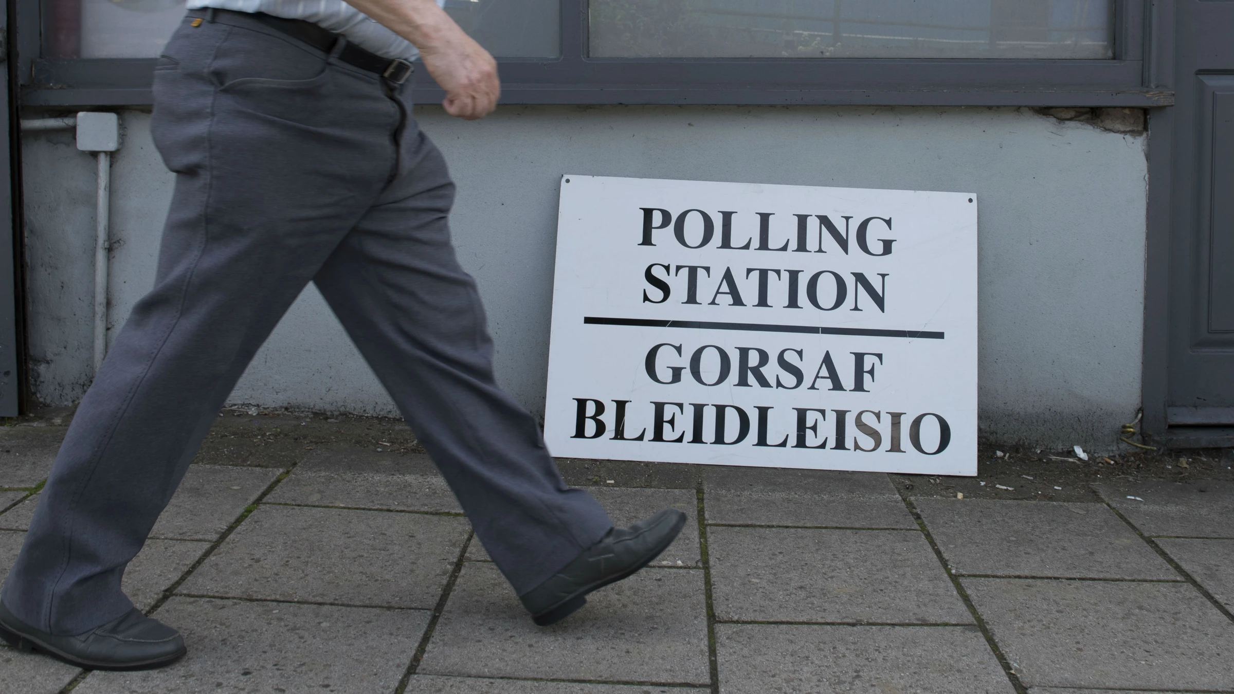 UK government to lower voting age to 16